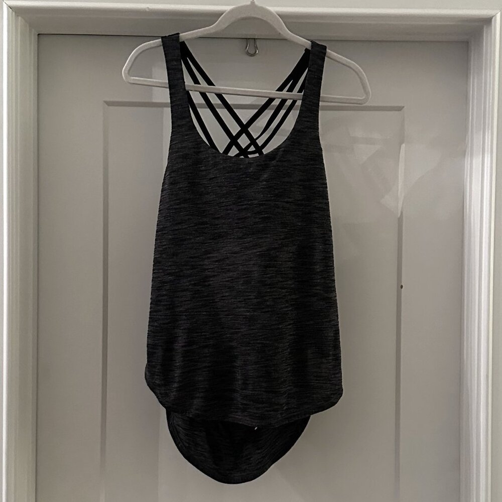 Lululemon Free to Be Serene 2-in-1 Tank | Size 10 | Heather Grey & Black (NWOT)